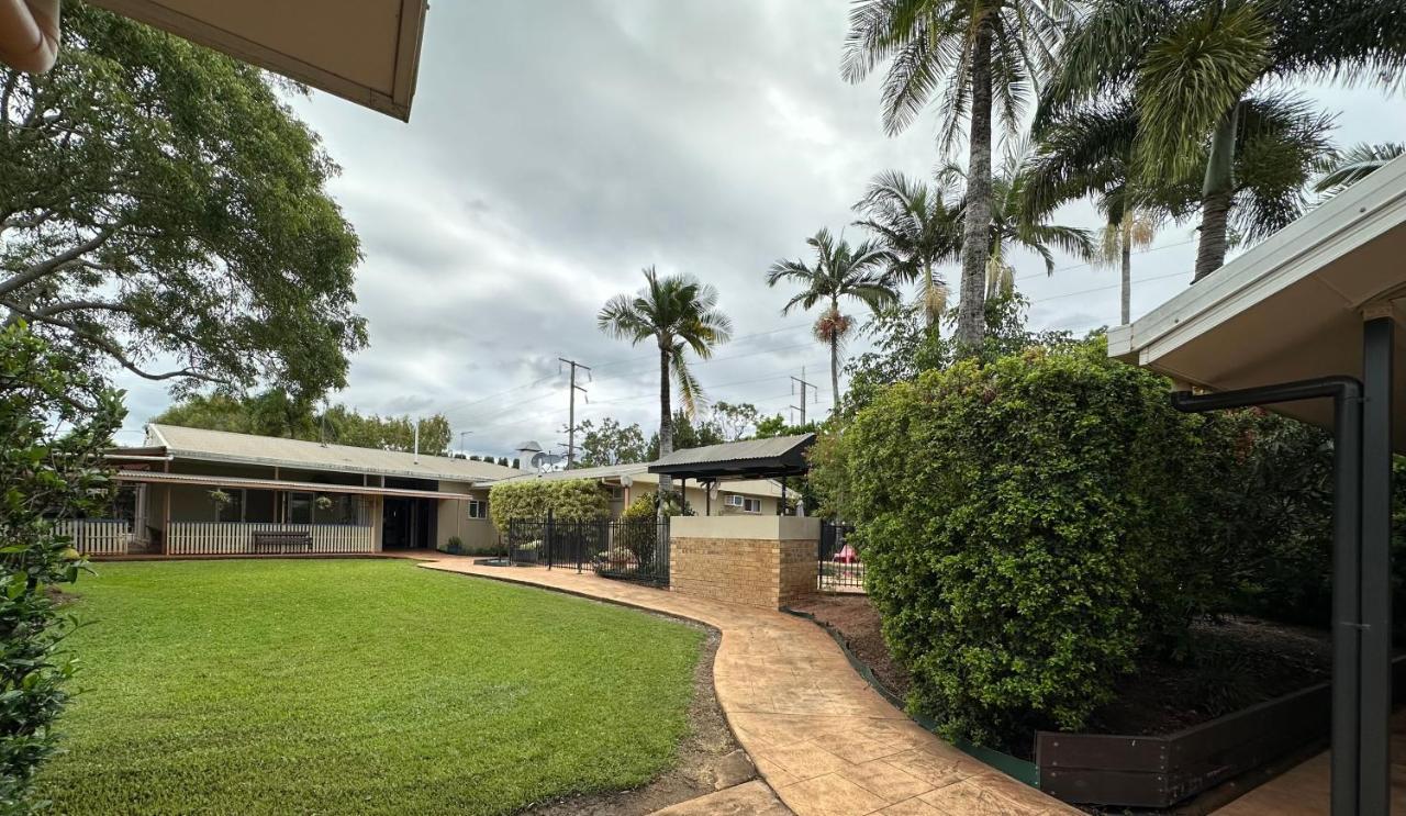 Mareeba Motor Inn エクステリア 写真