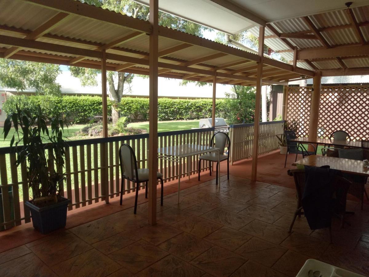 Mareeba Motor Inn エクステリア 写真
